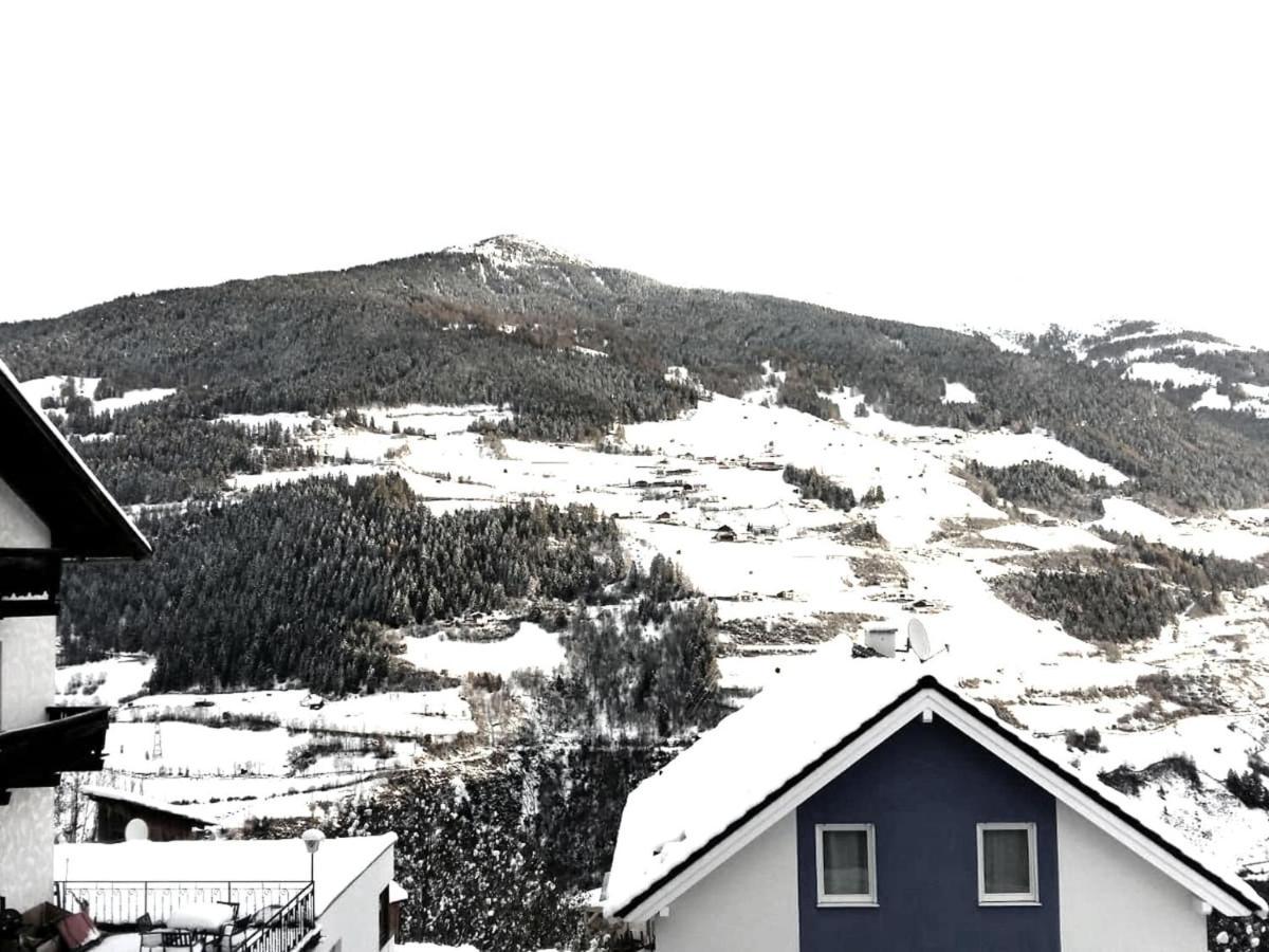 Modern Apartment In Hochgallmigg With Balcony Exteriér fotografie